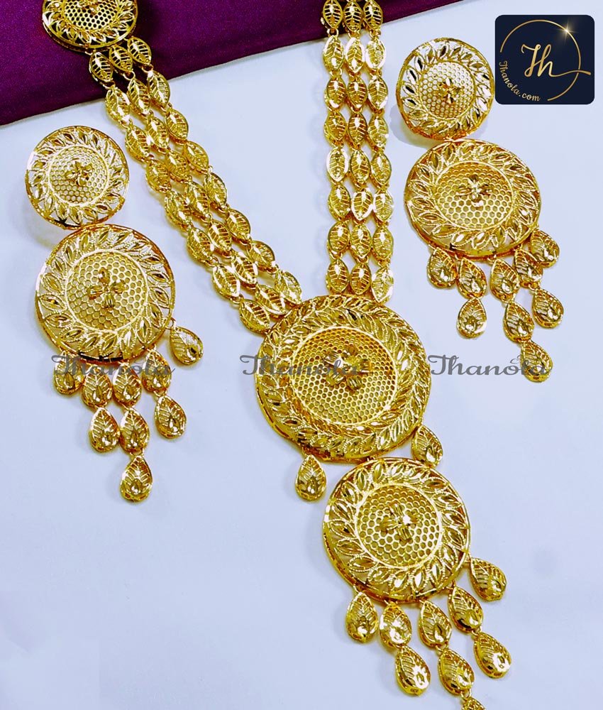 Grand Look 2 Gram Forming Gold Dubai Haram Designs malabar gold dubai jewellery designs