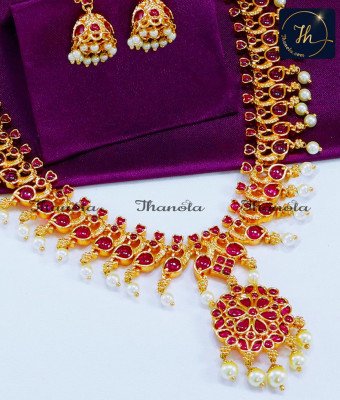 NLA0763 - New Peacock Design Kemp Stone with Pearl Necklace Set