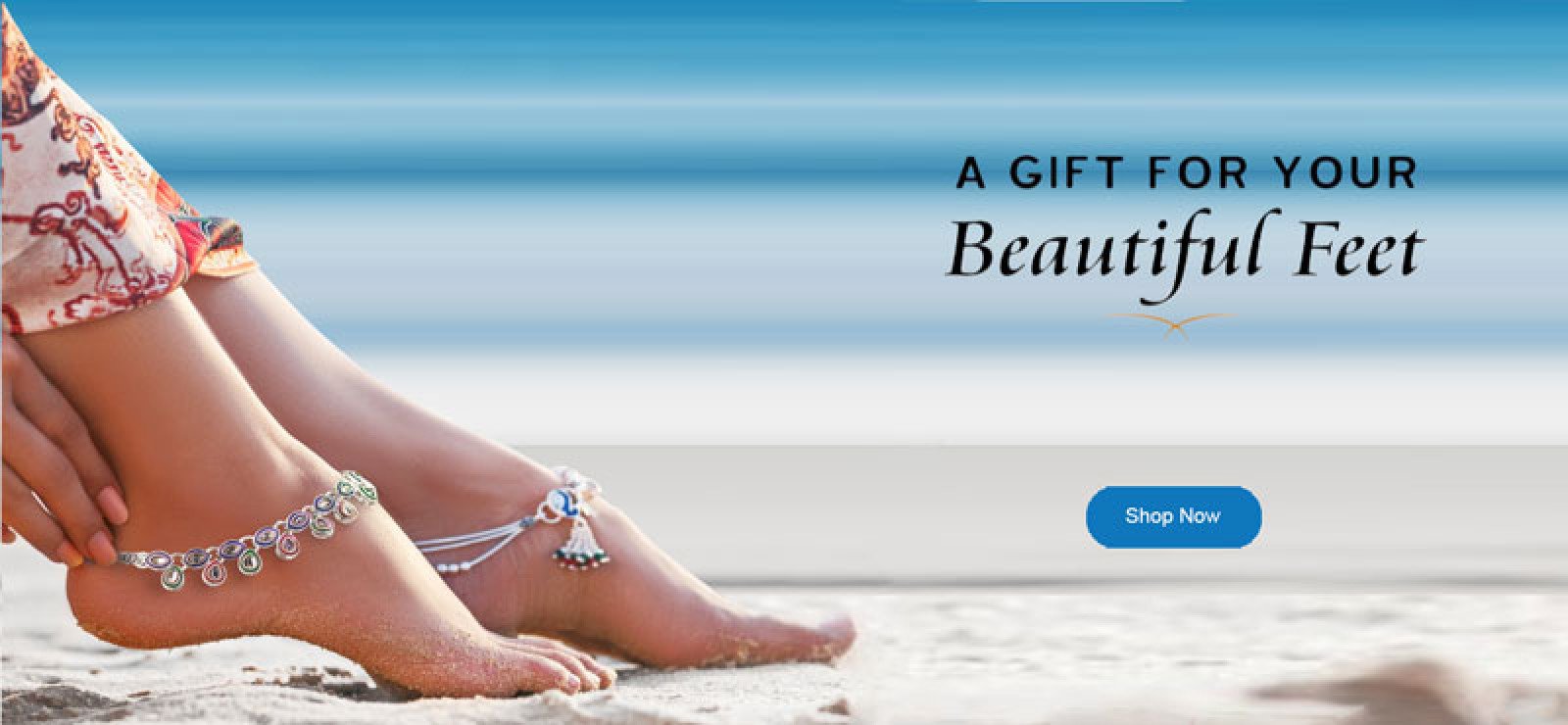 womens-anklet-on-beach